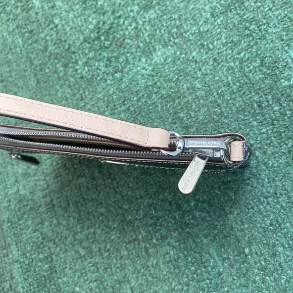 Michael Kors purse - Picture 5 of 6